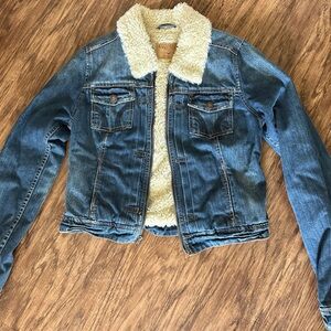 Hollister Denim Jacket with sherpa lining NWOT